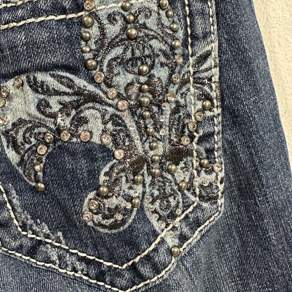 Miss Me Women Boot Cut Distressed Embellished Fleur Rear pockets Bling SZ 28 - Picture 3 of 11